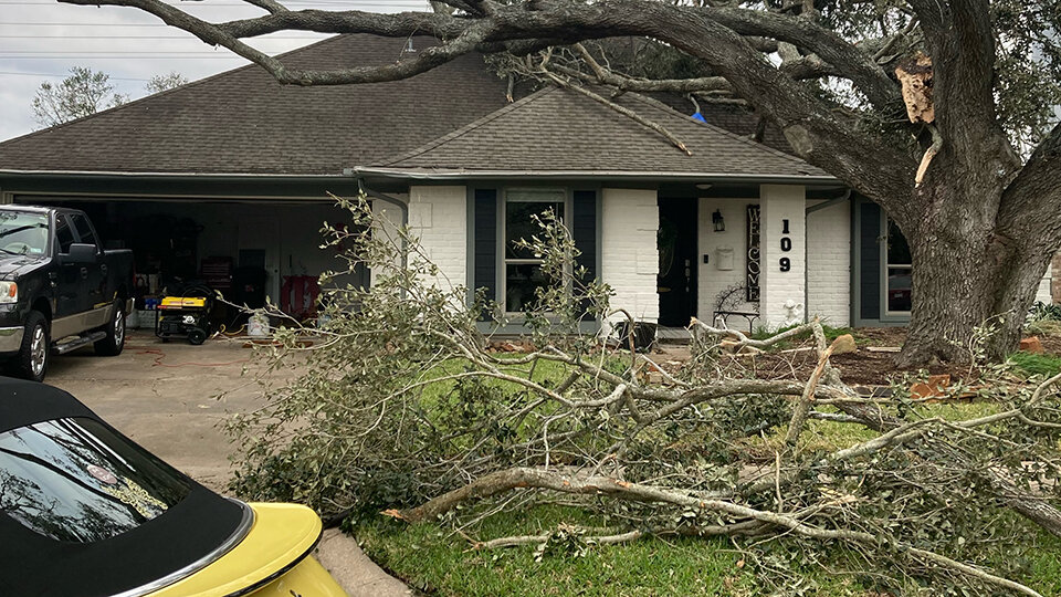 tornado causes significant damage in houston area